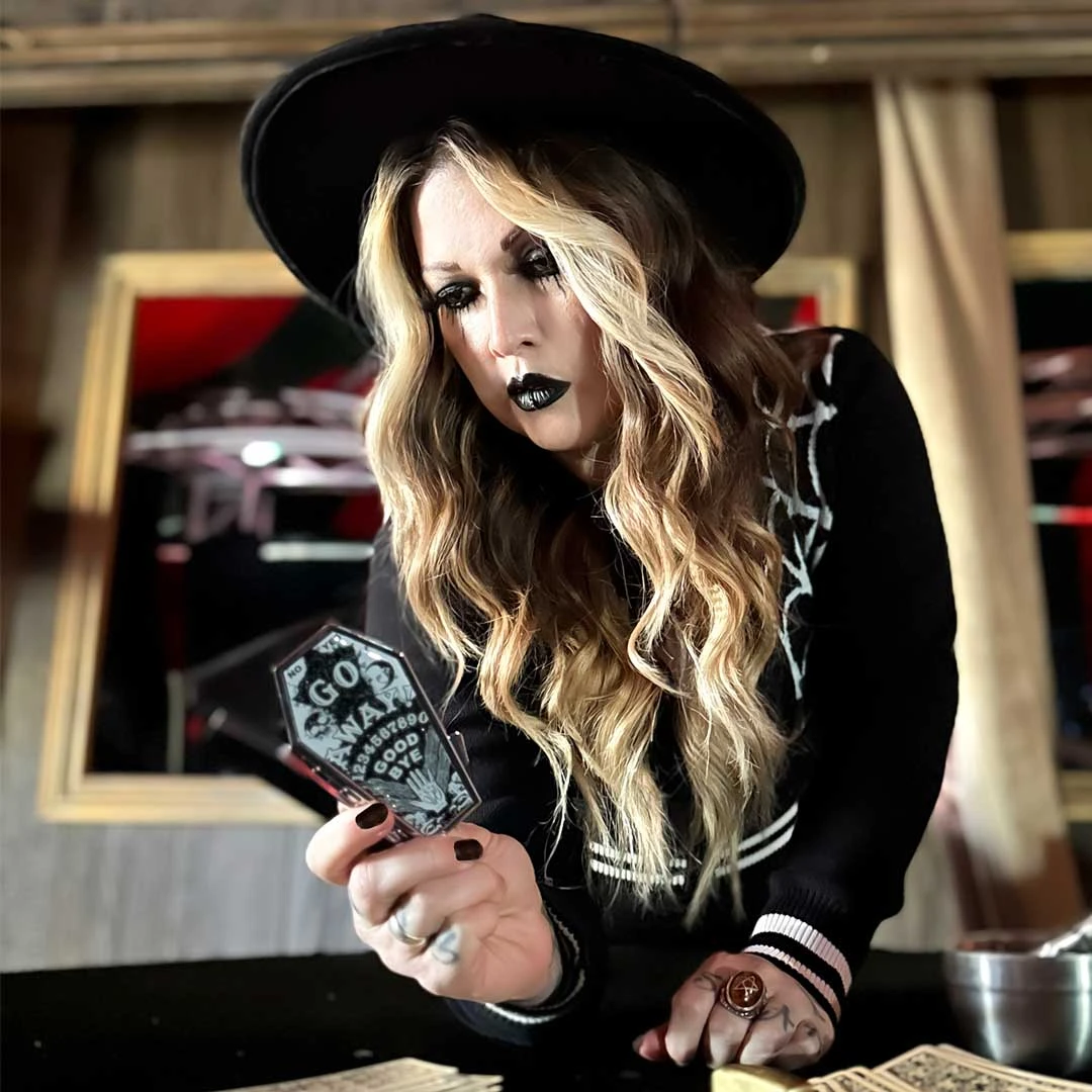 Go Away Ouija Coffin Compact 5 Go Away Ouija Coffin Compact - Image 3